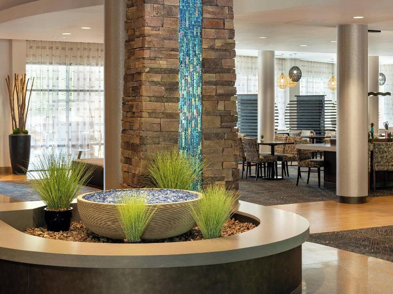 Courtyard Scottsdale Salt River image