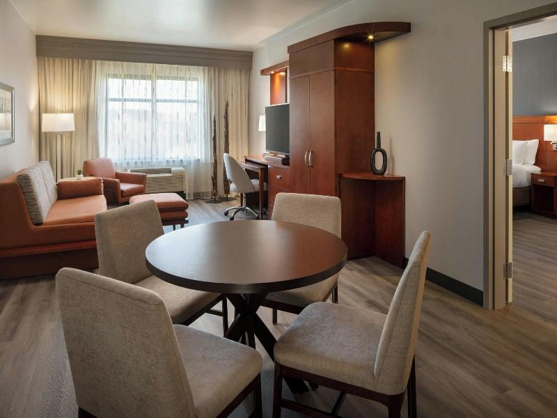 Courtyard Scottsdale Salt River image