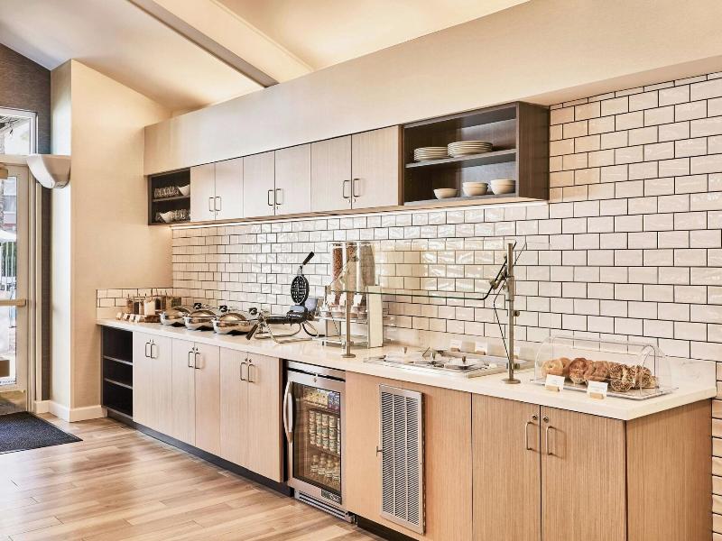 Residence Inn Scottsdale North image