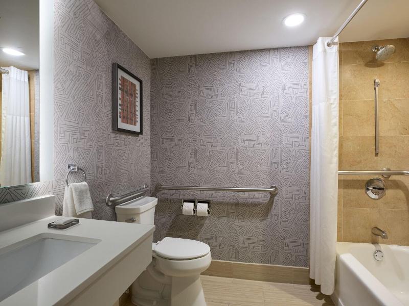 Phoenix Marriott Tempe at The Buttes image
