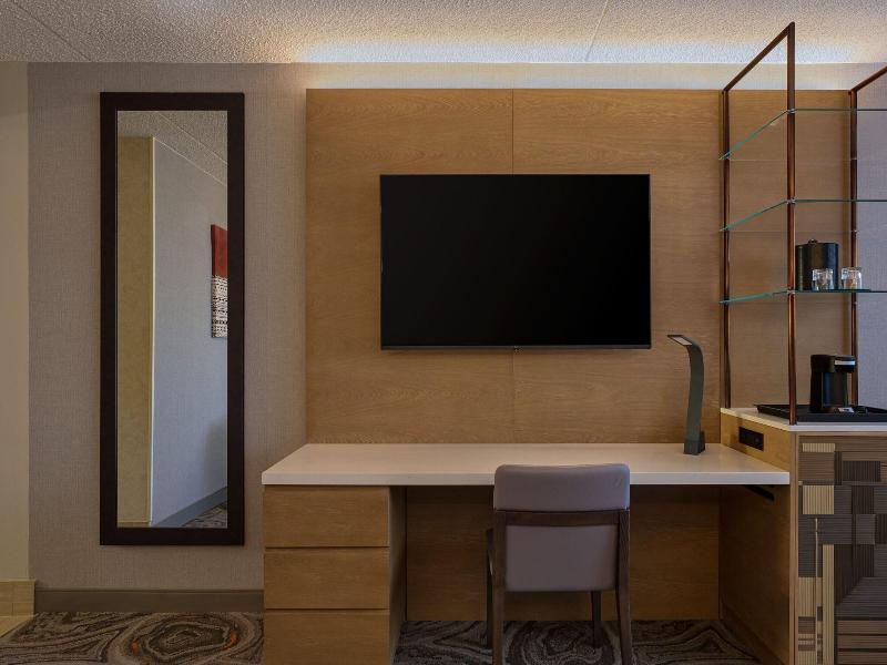 Phoenix Marriott Tempe at The Buttes image