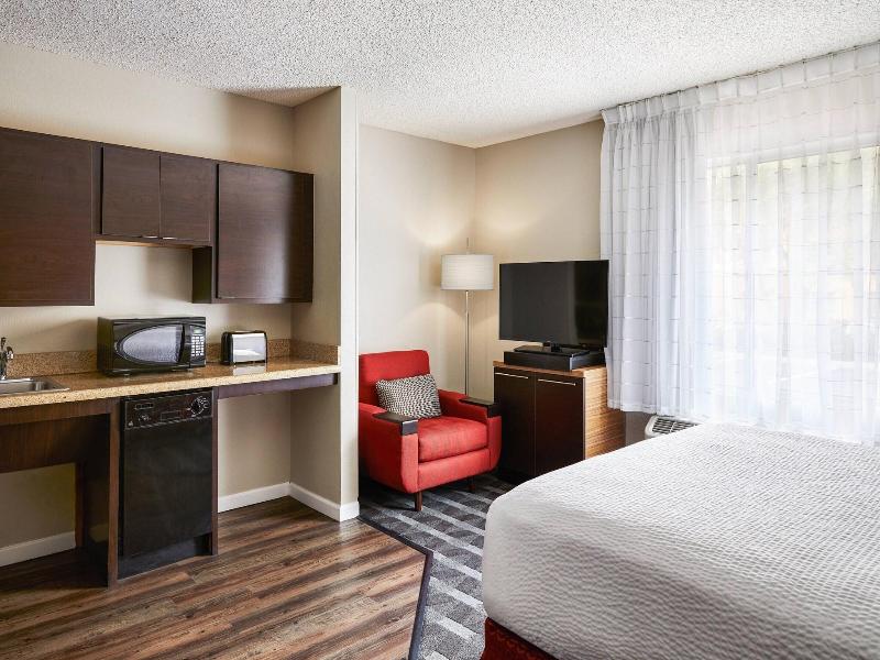 TownePlace Suites Tempe at Arizona Mills Mall image