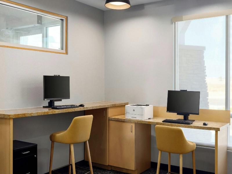 TownePlace Suites Phoenix Goodyear image