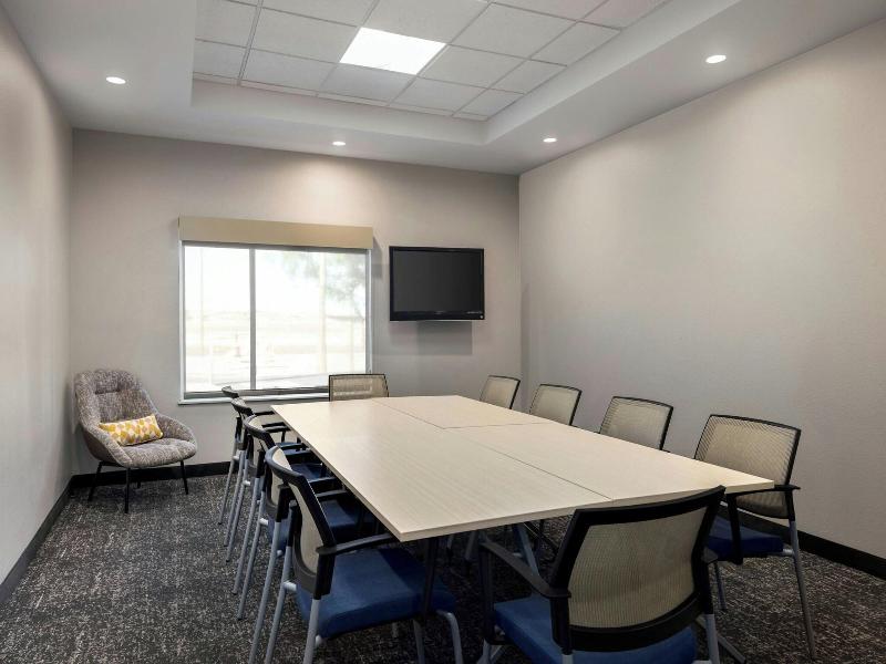 TownePlace Suites Phoenix Goodyear image