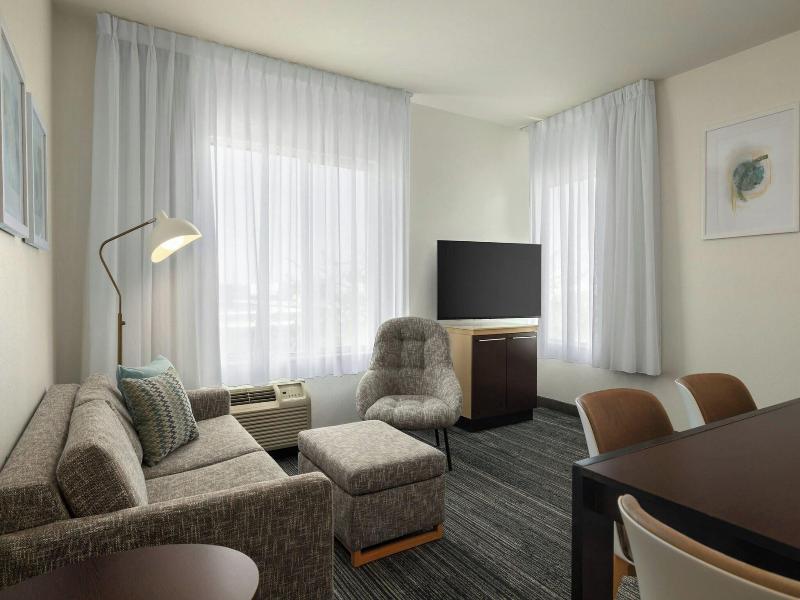 TownePlace Suites Phoenix Goodyear image