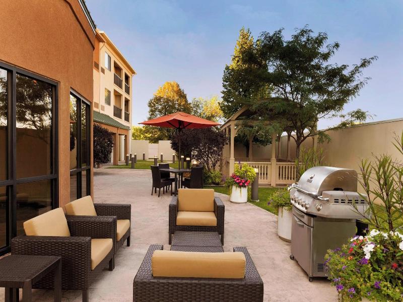 Courtyard Peoria