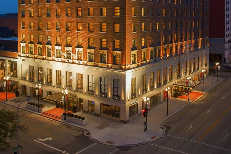 Peoria Marriott Pere Marquette image