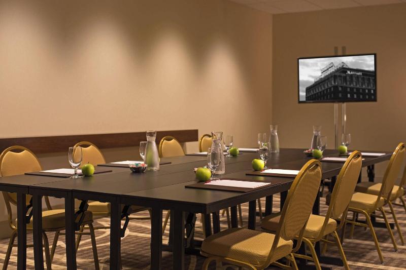 Peoria Marriott Pere Marquette image