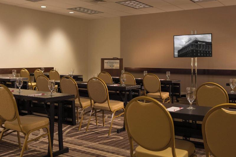 Peoria Marriott Pere Marquette image