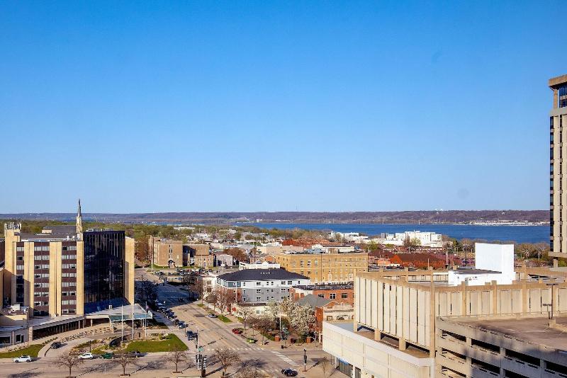 Peoria Marriott Pere Marquette image