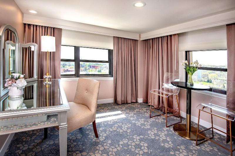 Peoria Marriott Pere Marquette image