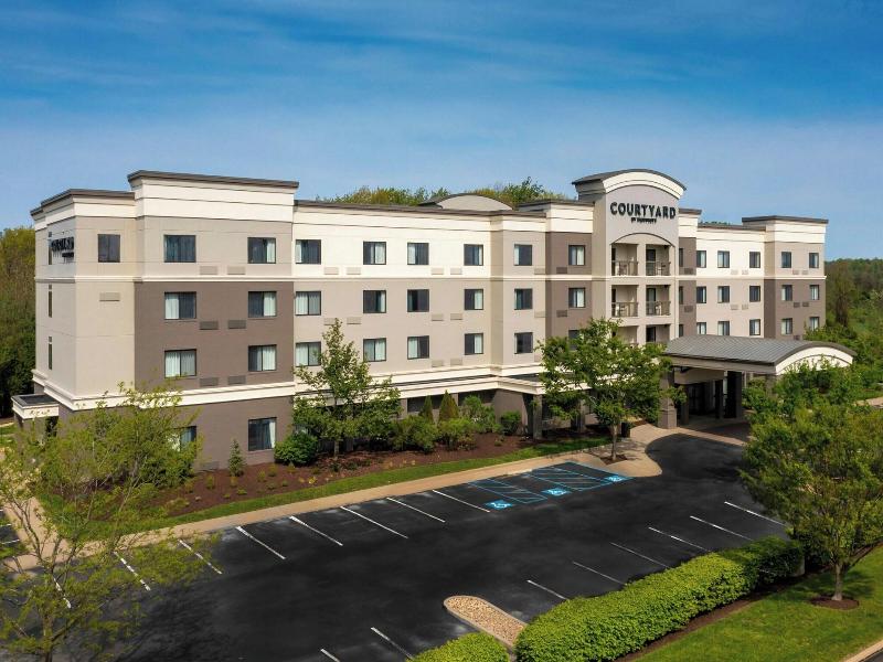 Courtyard Pittsburgh Greensburg image