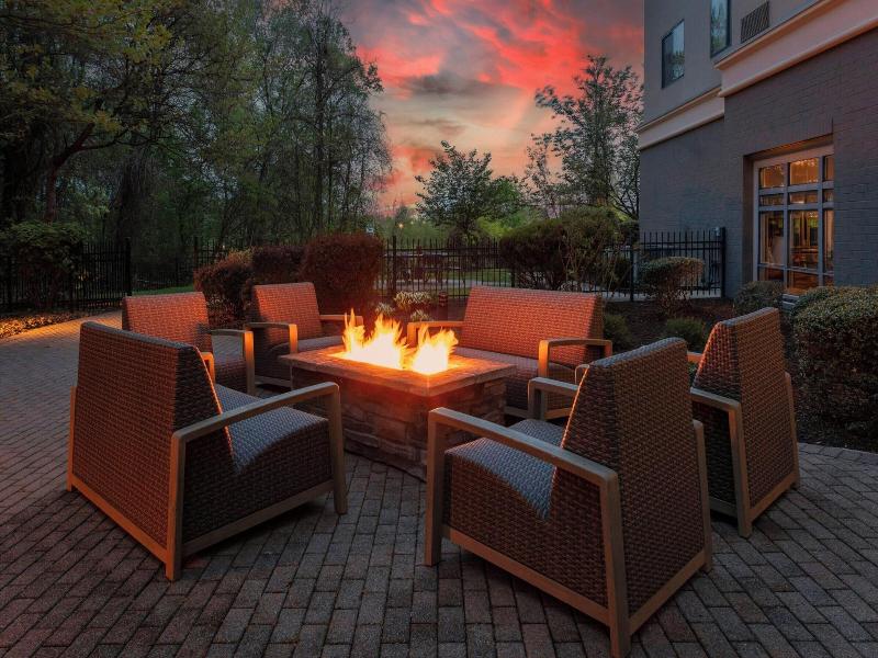Courtyard Pittsburgh Greensburg image