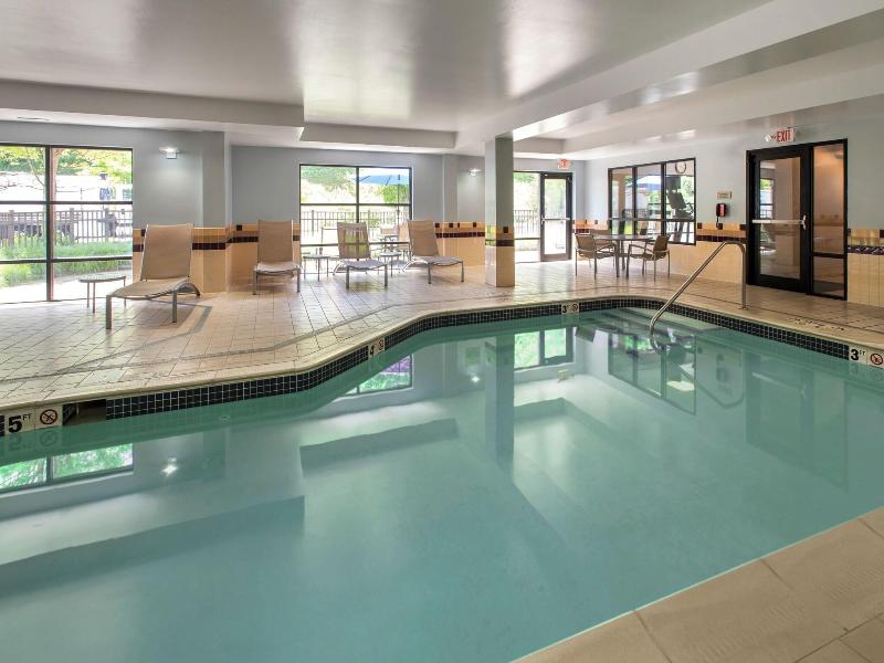 SpringHill Suites Pittsburgh Mills image