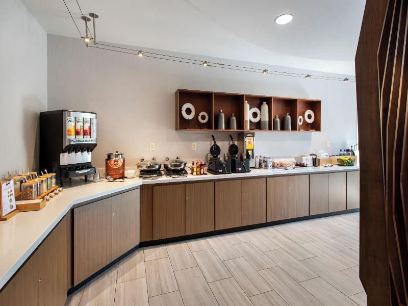 SpringHill Suites Pittsburgh Mills image