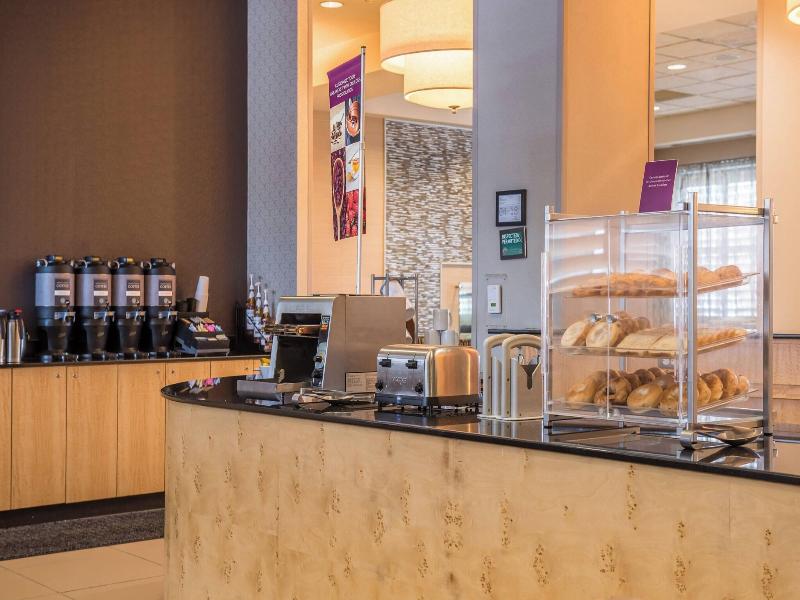 Residence Inn Pittsburgh North Shore image