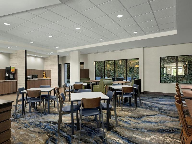 Fairfield Inn & Suites Moscow