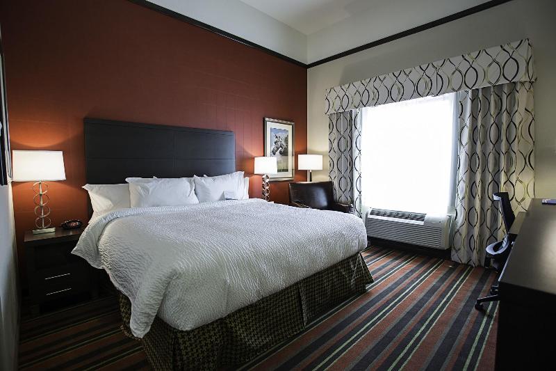 Fairfield Inn & Suites Moscow image