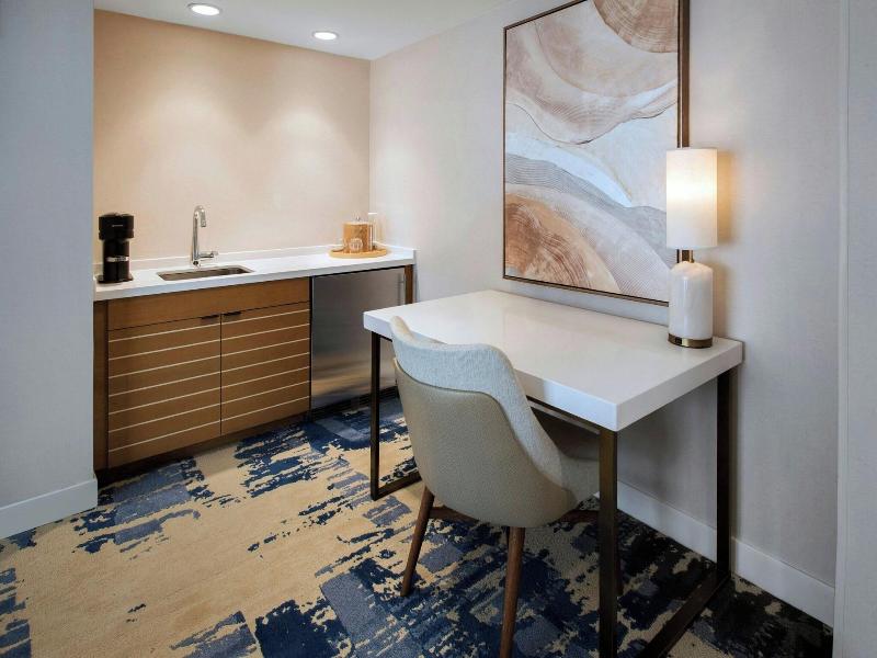 Newport Marriott image