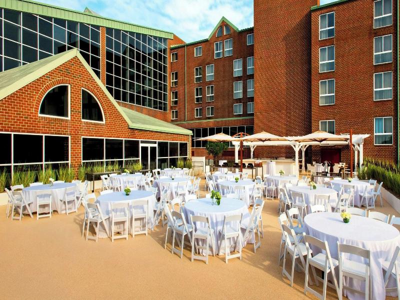 Newport Marriott image