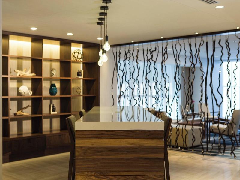 Newport Marriott image