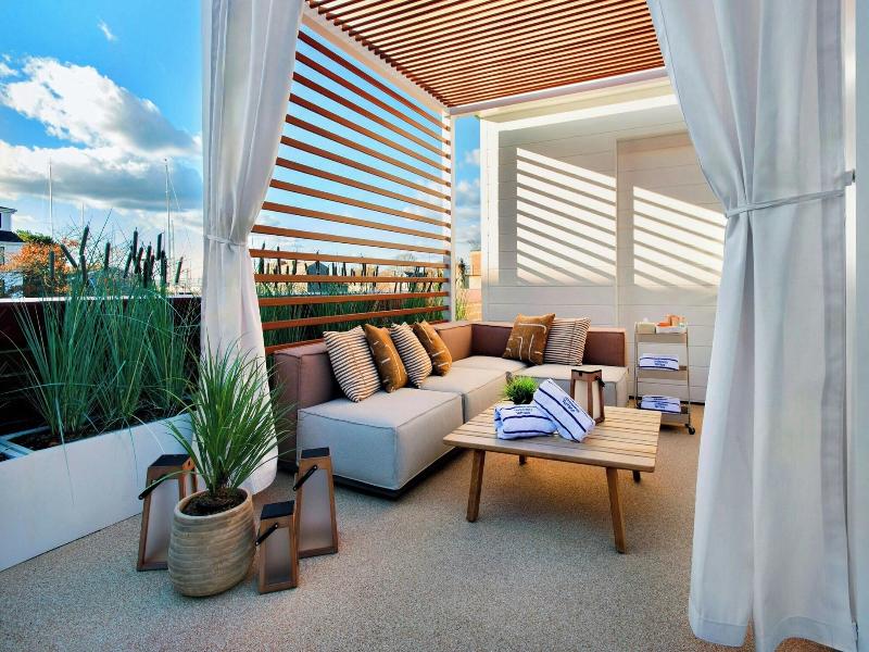 Newport Marriott image