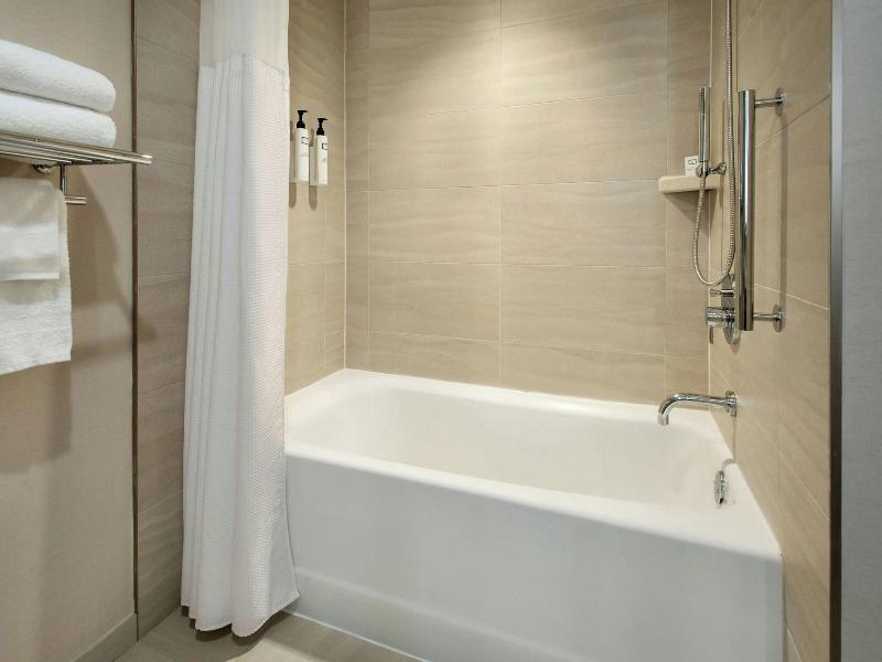 Newport Marriott image