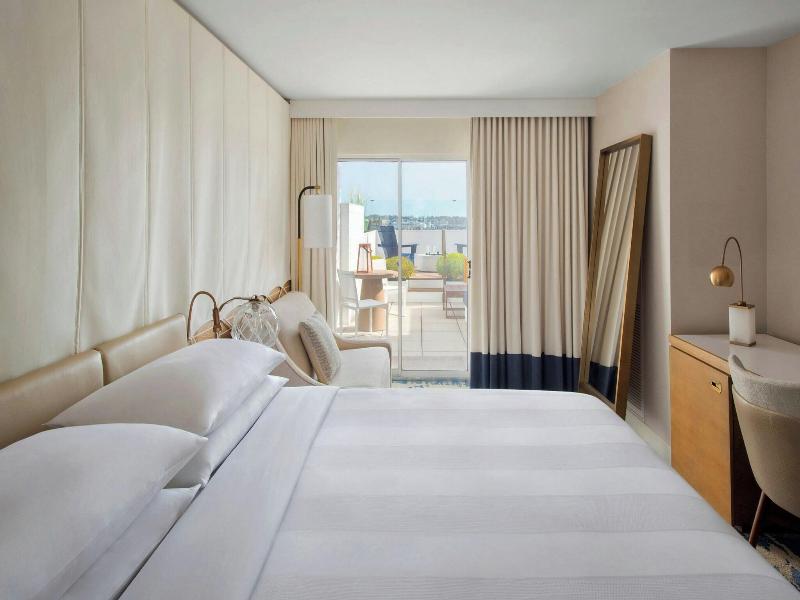 Newport Marriott image