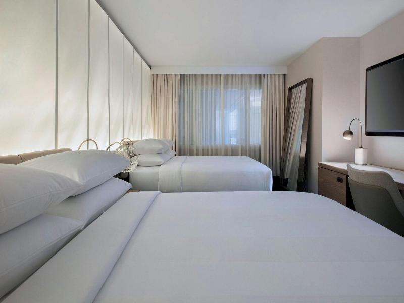 Newport Marriott image