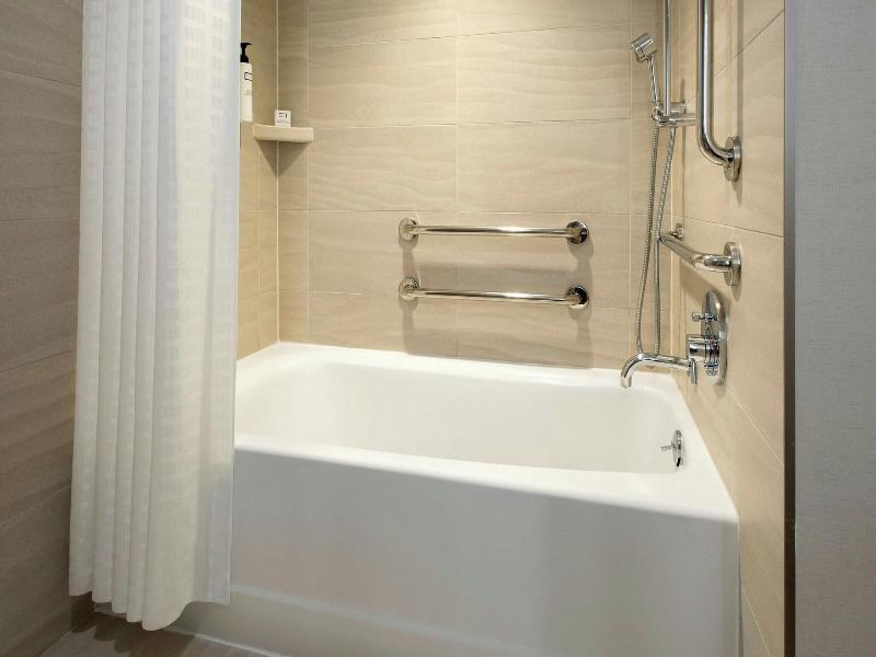 Newport Marriott image