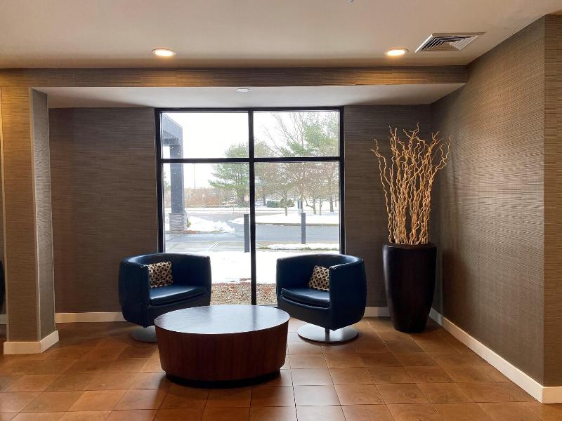 Courtyard Boston Raynham image
