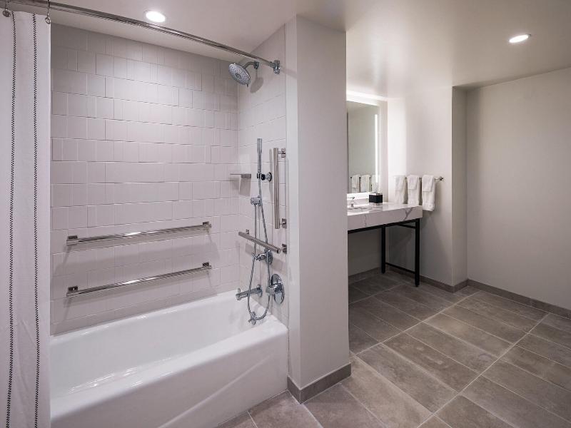 Portland Sheraton at Sable Oaks image