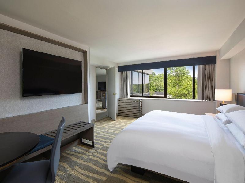 Portland Sheraton at Sable Oaks image