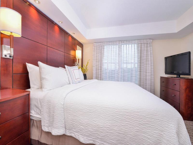 SUITE TWO DOUBLE BEDS