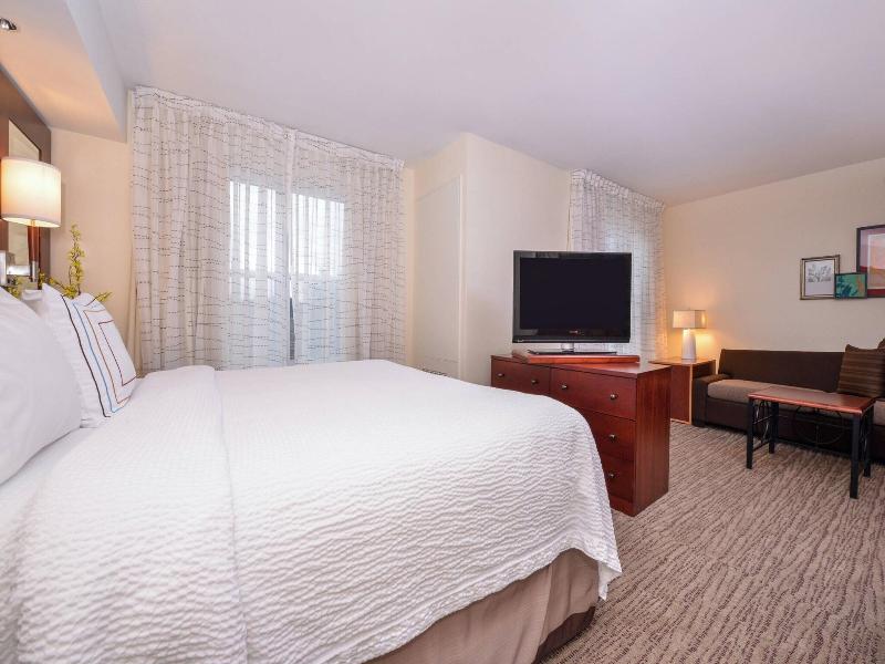 STUDIO Accessible KING SIZE BED — photo 5