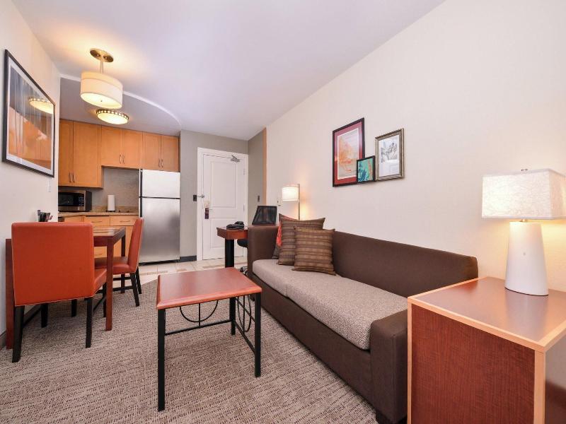 SUITE KING BED ONE BEDROOM