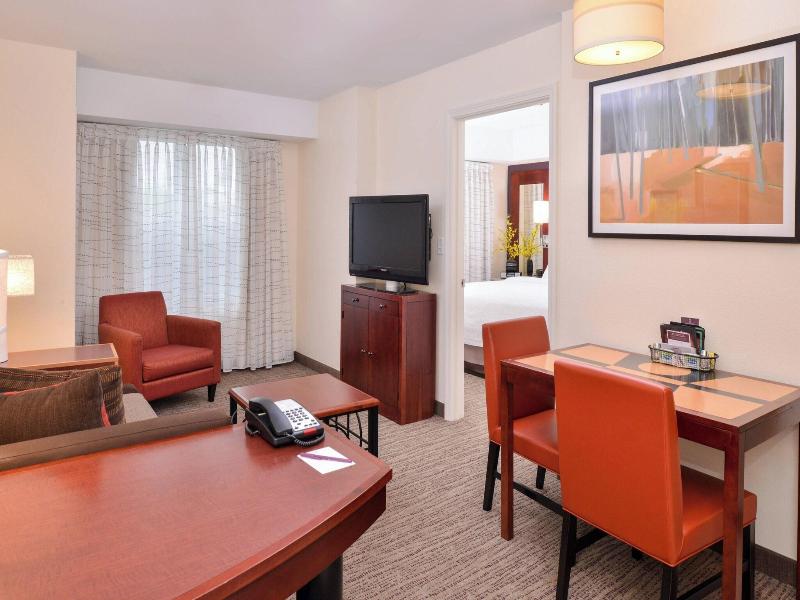 SUITE KING BED ONE BEDROOM