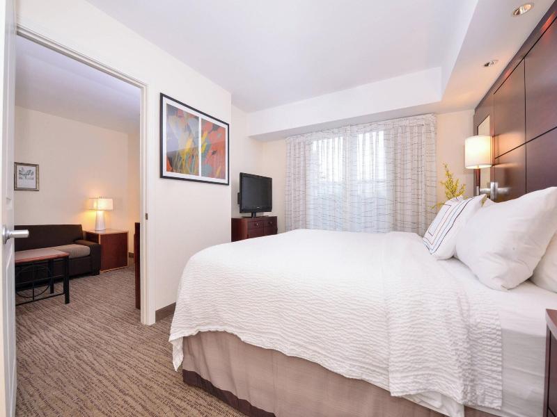 SUITE KING BED ONE BEDROOM