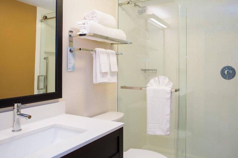 Fairfield Inn&Suites Raynham Middleboro/Plymouth image