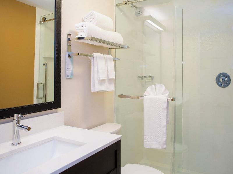 Fairfield Inn&Suites Raynham Middleboro/Plymouth image