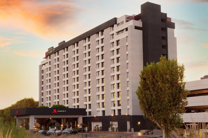 Marriott Riverside at the Convention Center image