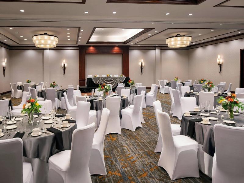 Marriott Riverside at the Convention Center image