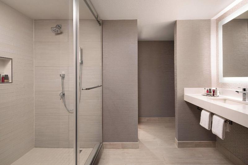Marriott Riverside at the Convention Center image