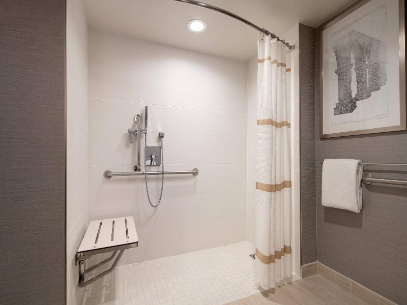 Marriott Riverside at the Convention Center image
