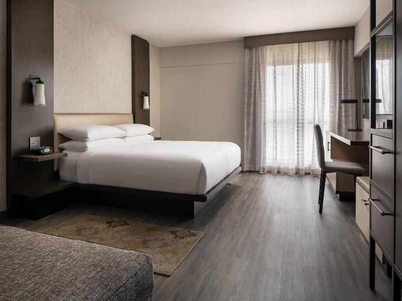 Marriott Riverside at the Convention Center image