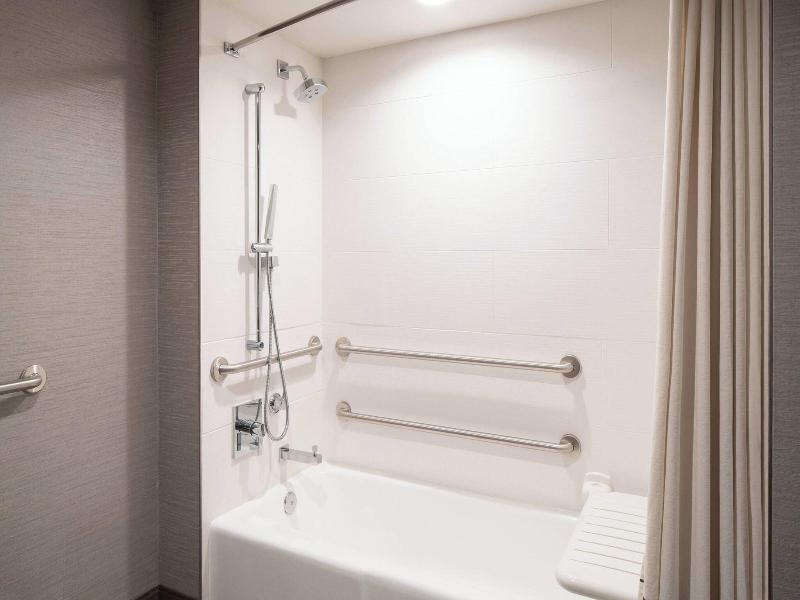 Marriott Riverside at the Convention Center image
