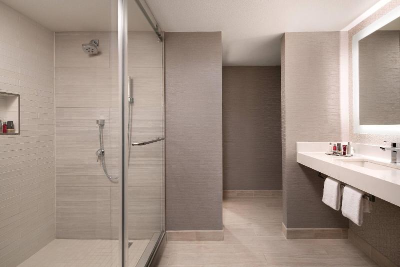 Marriott Riverside at the Convention Center image