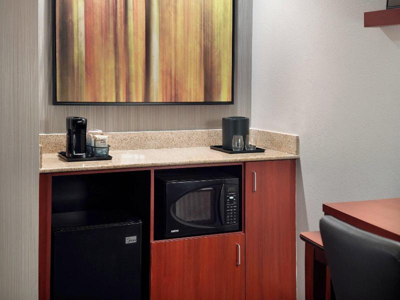 Courtyard Raleigh Cary image 1
