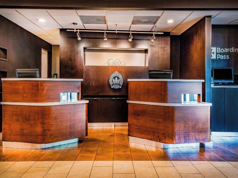 Courtyard Raleigh Crabtree Valley image