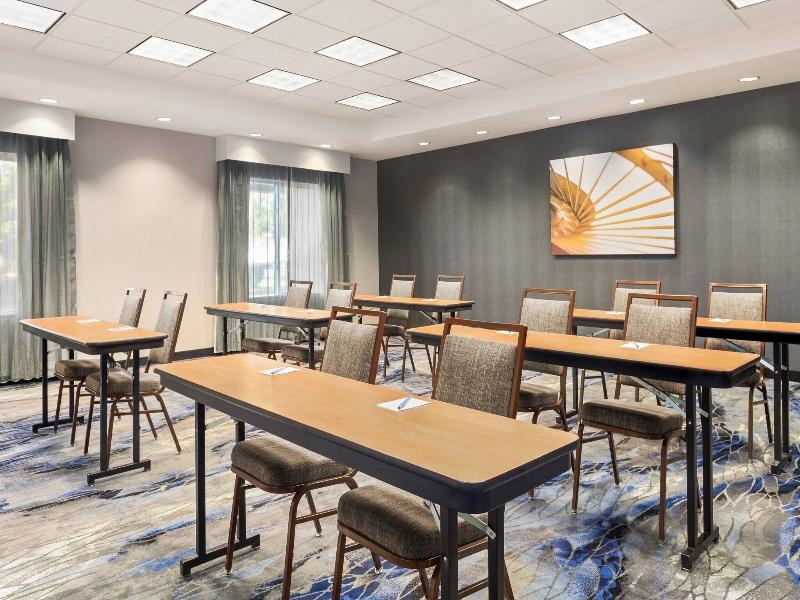 Fairfield Inn & Suites Reno Sparks image